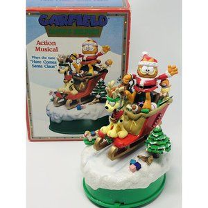 Enesco Garfield Santa's Helpers Music Box Sleigh Plays Santas Coming To Town